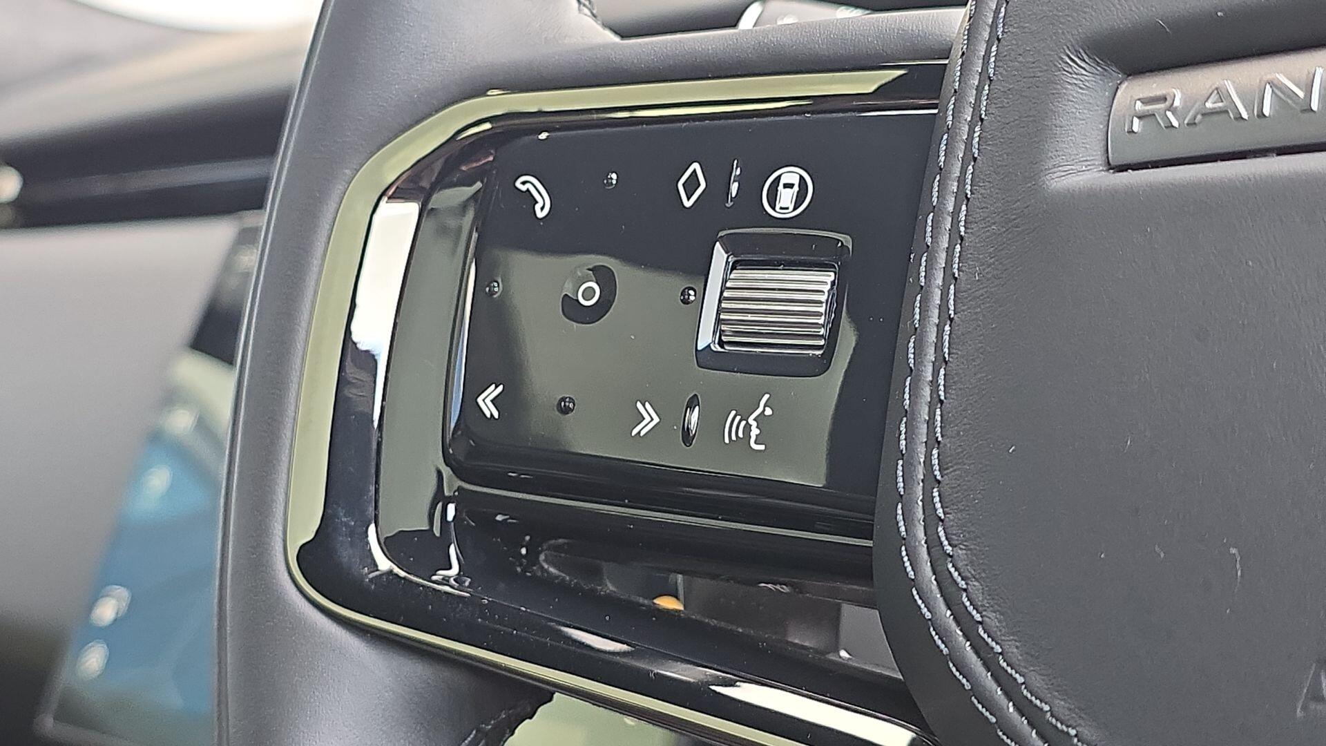 Land Rover Range Rover Evoque view 31