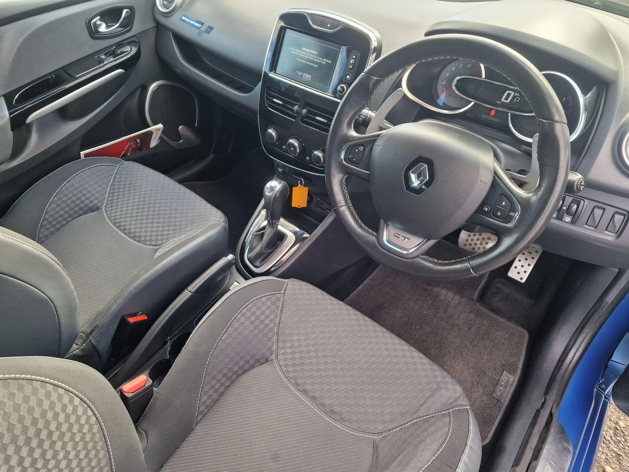 Renault Clio view 43