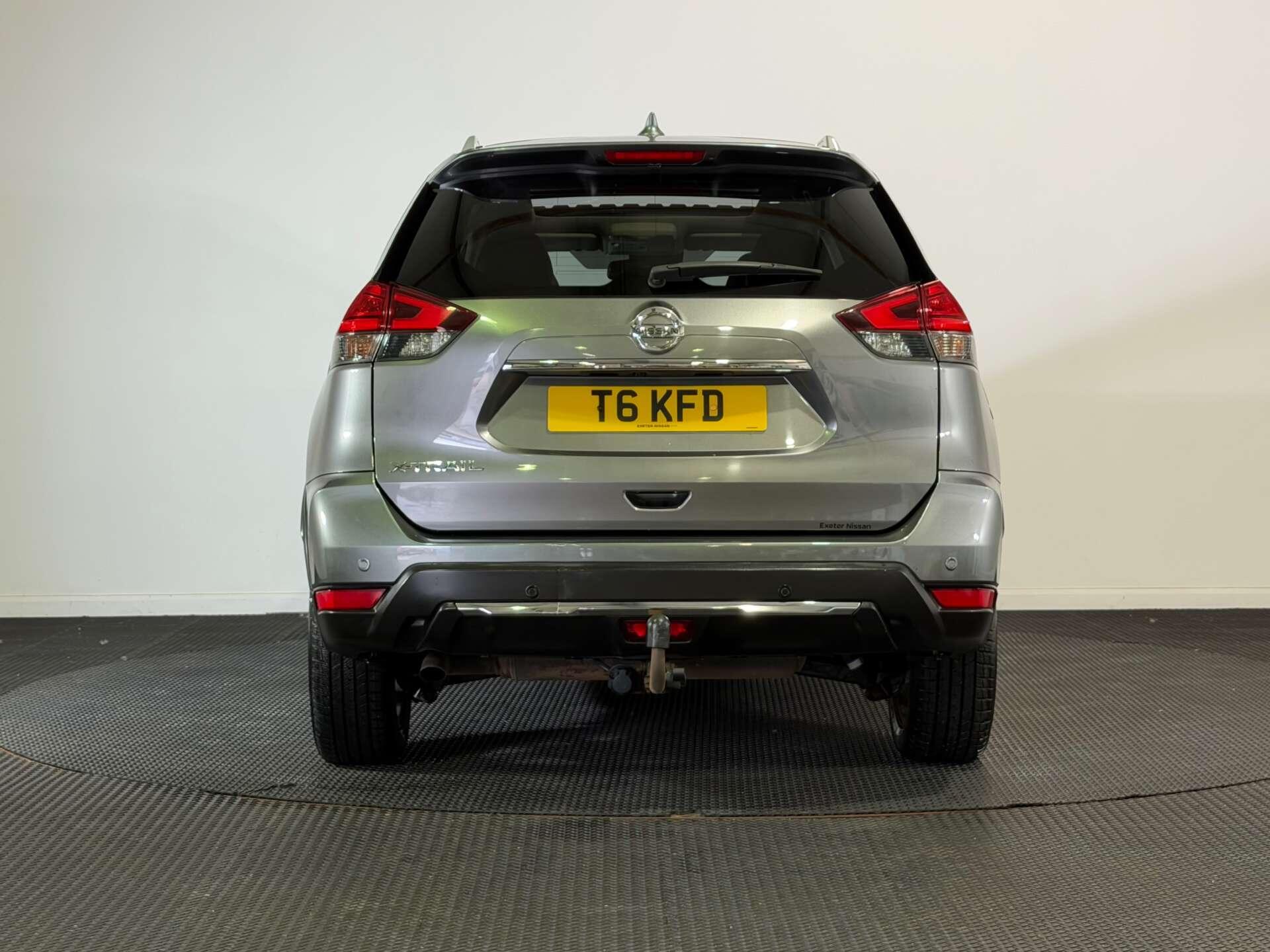 Nissan X-Trail view 6
