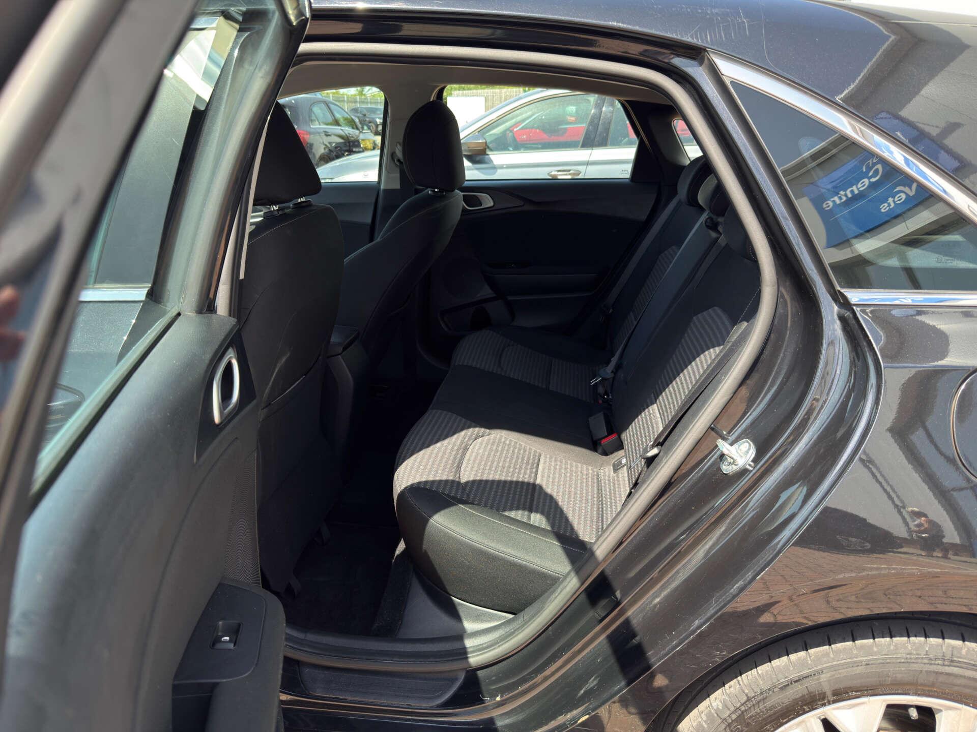 Kia Ceed view 27