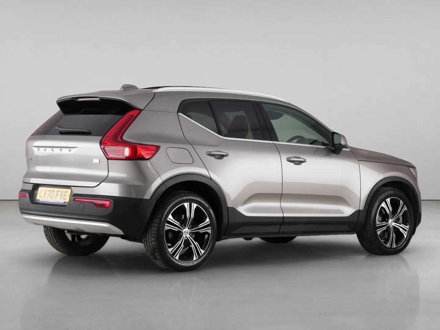 Volvo XC40 view 6
