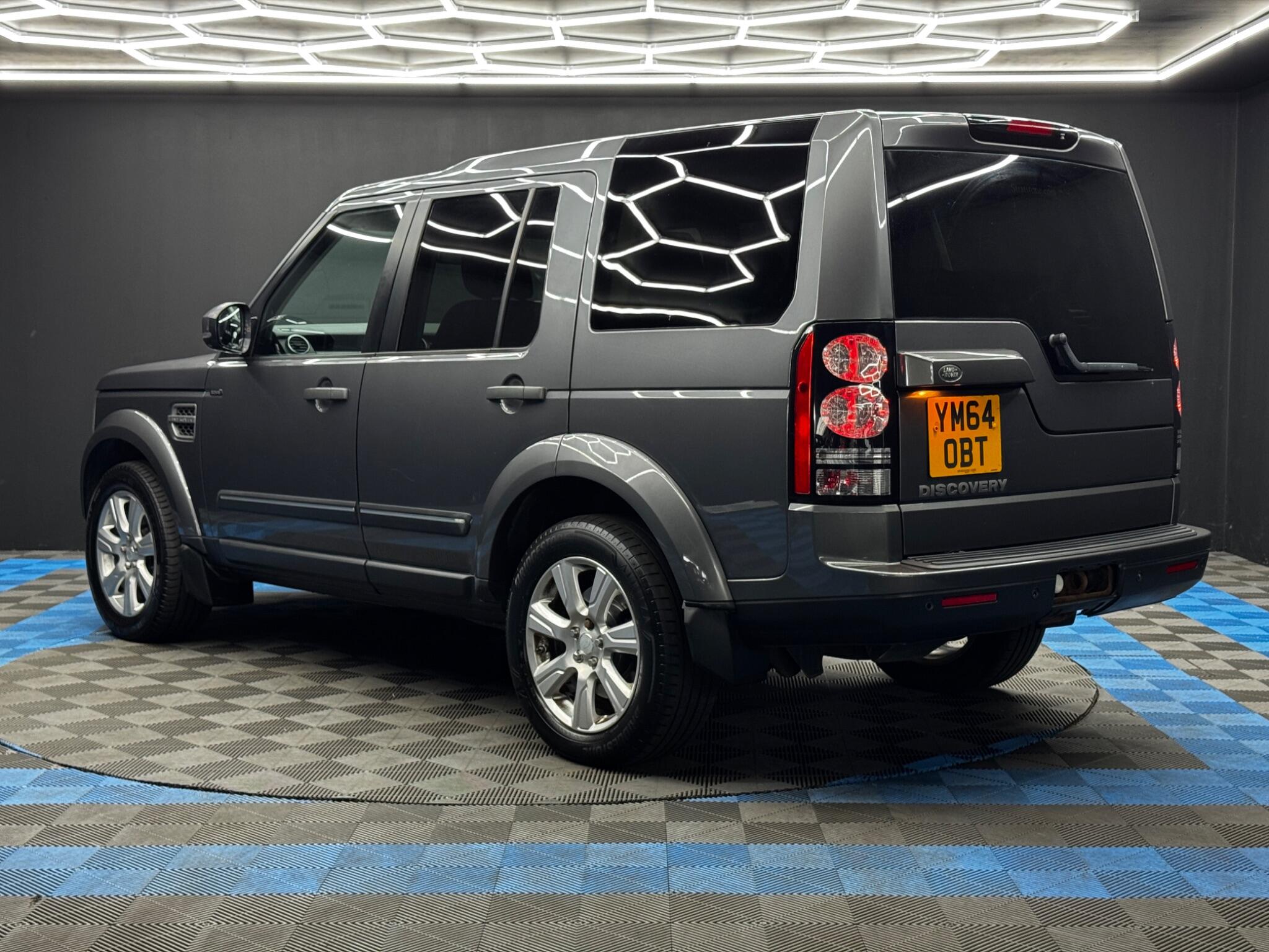 Land Rover Discovery view 7