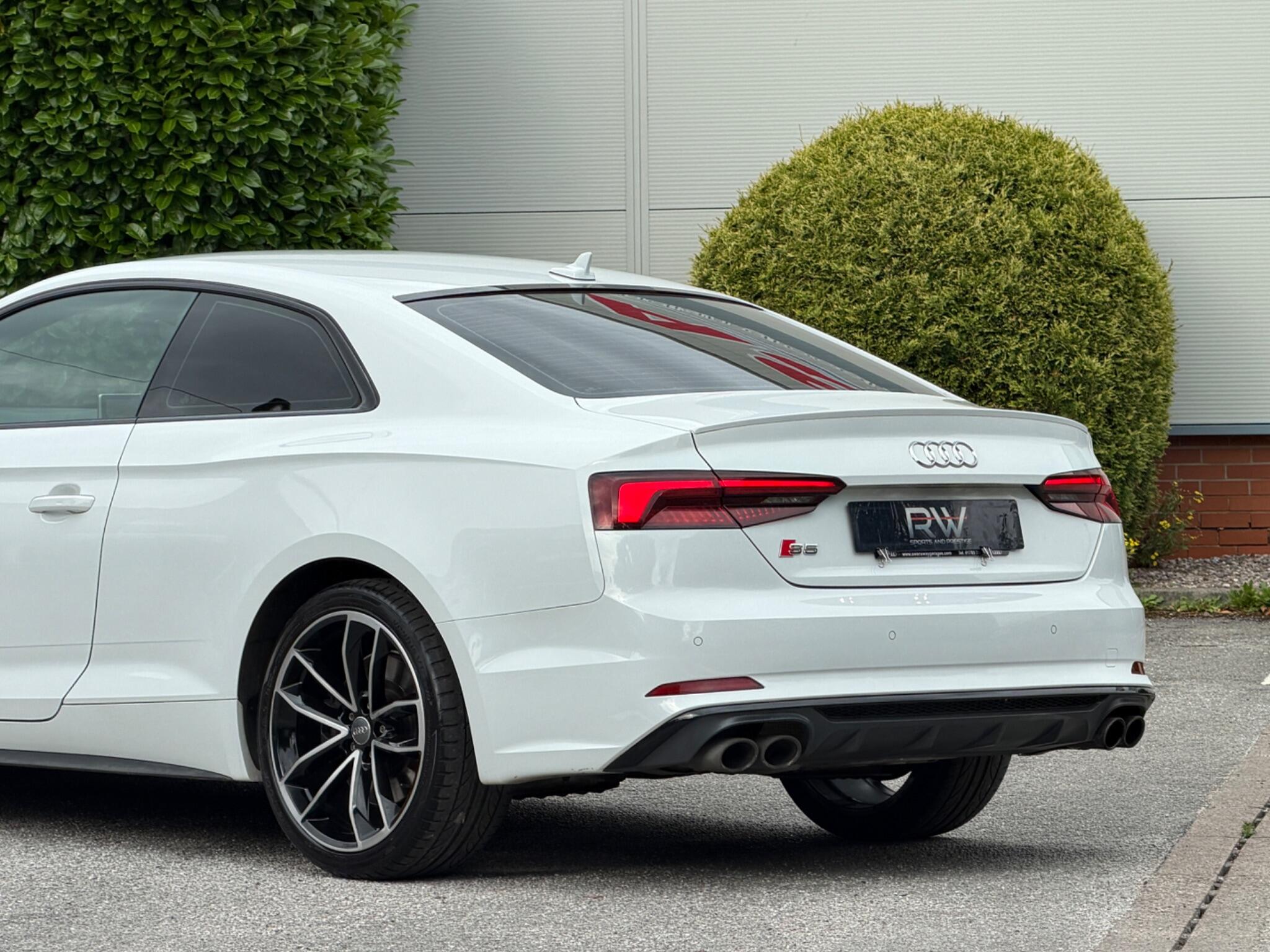 Audi S5 view 63