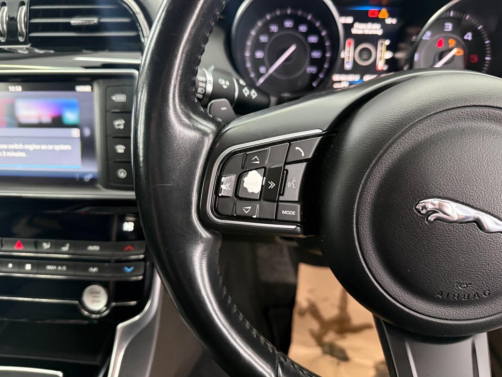 Jaguar Xe view 29