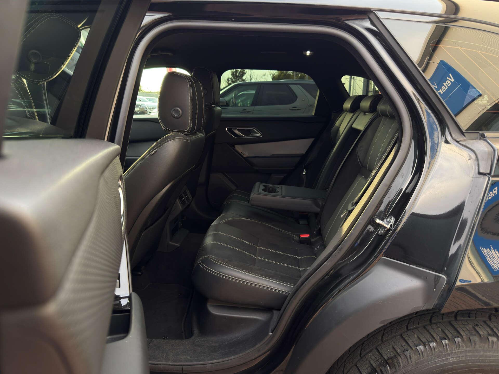 Land Rover Range Rover Velar view 40