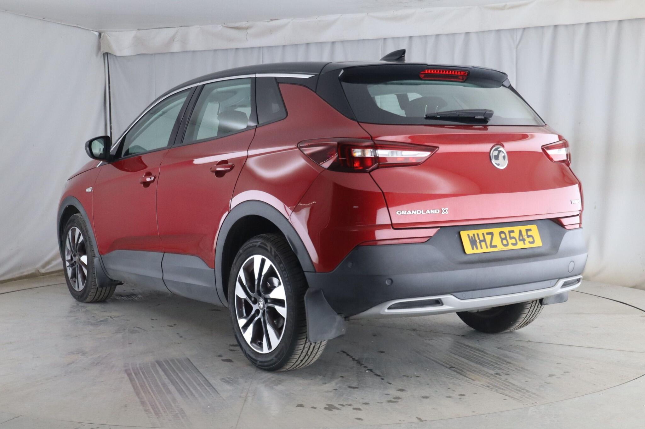 Vauxhall Grandland X view 3