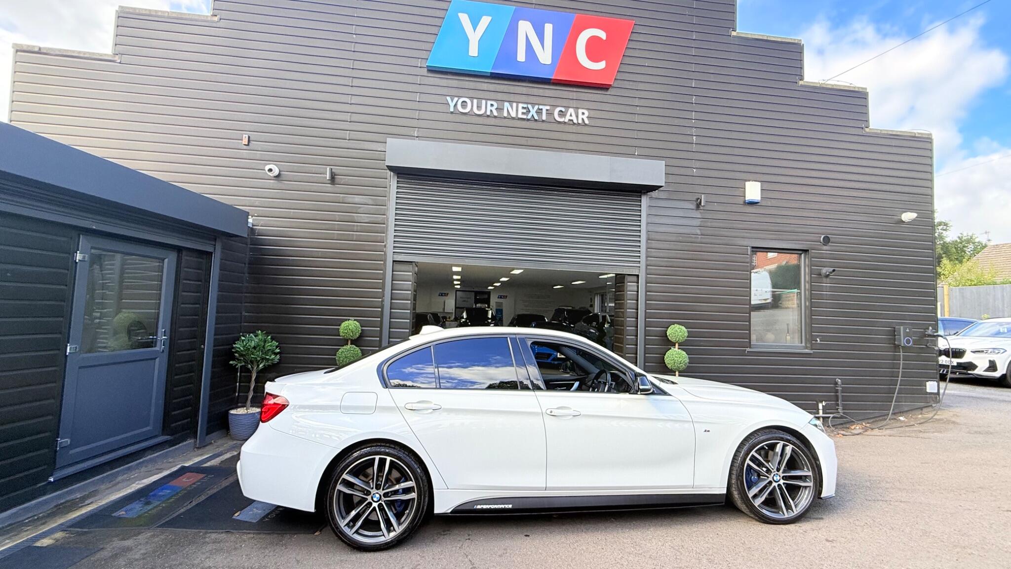 BMW 3 Series view 3