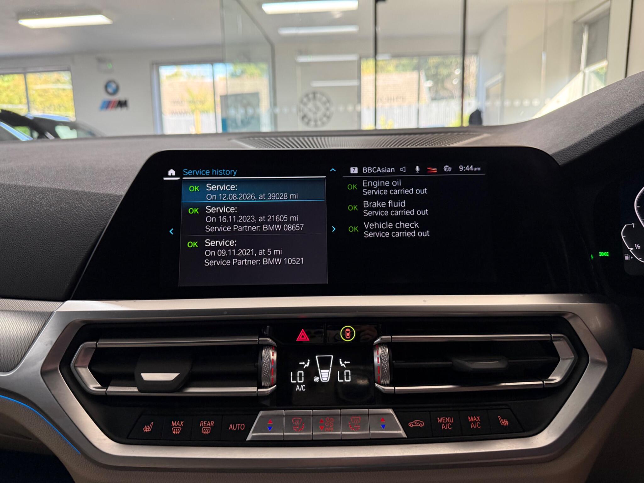 BMW 3 Series view 27