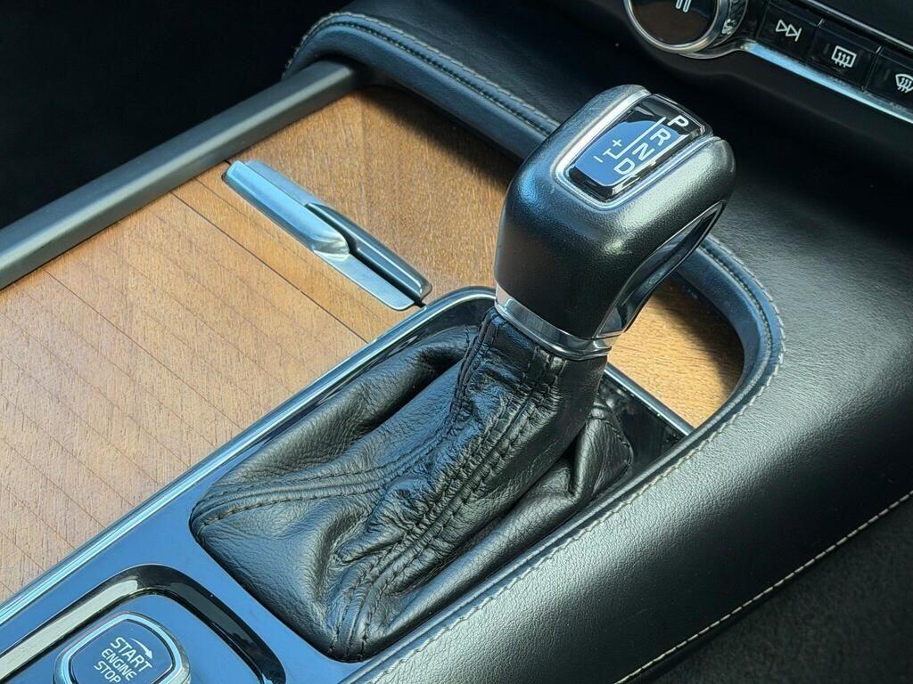 Volvo S90 view 41