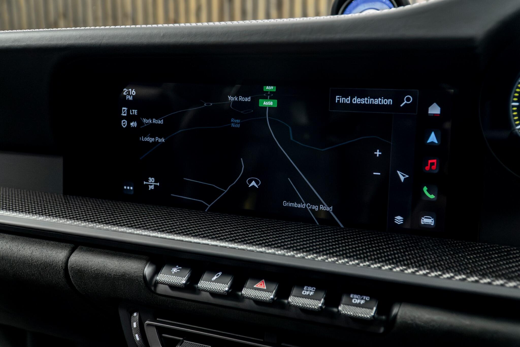 Porsche 911 view 42