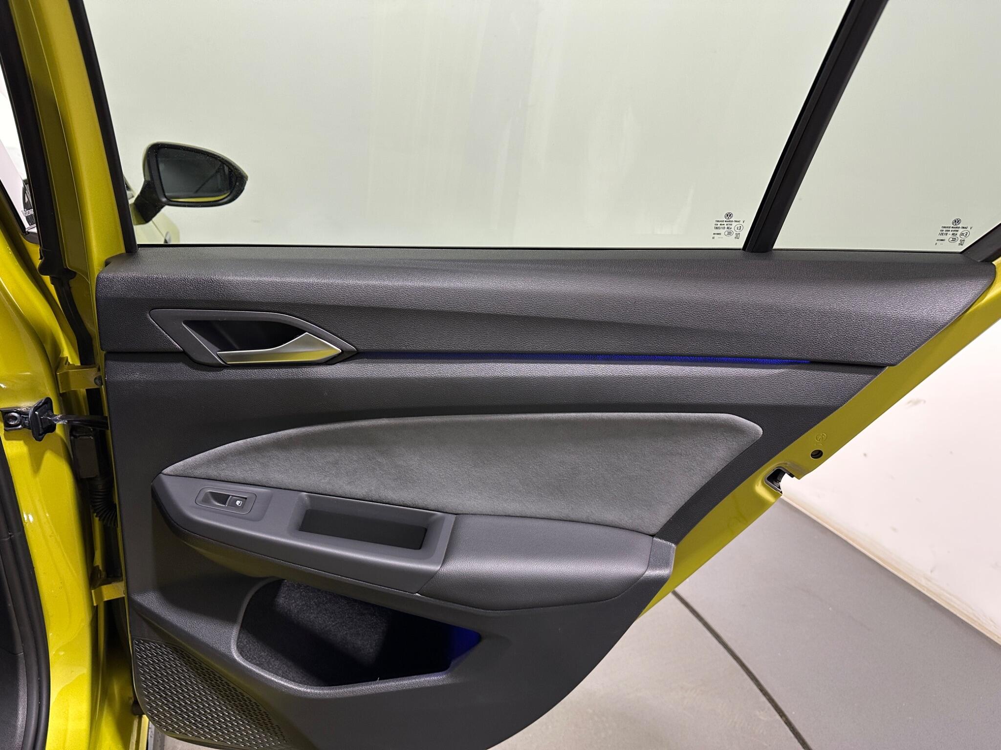 Volkswagen Golf view 43