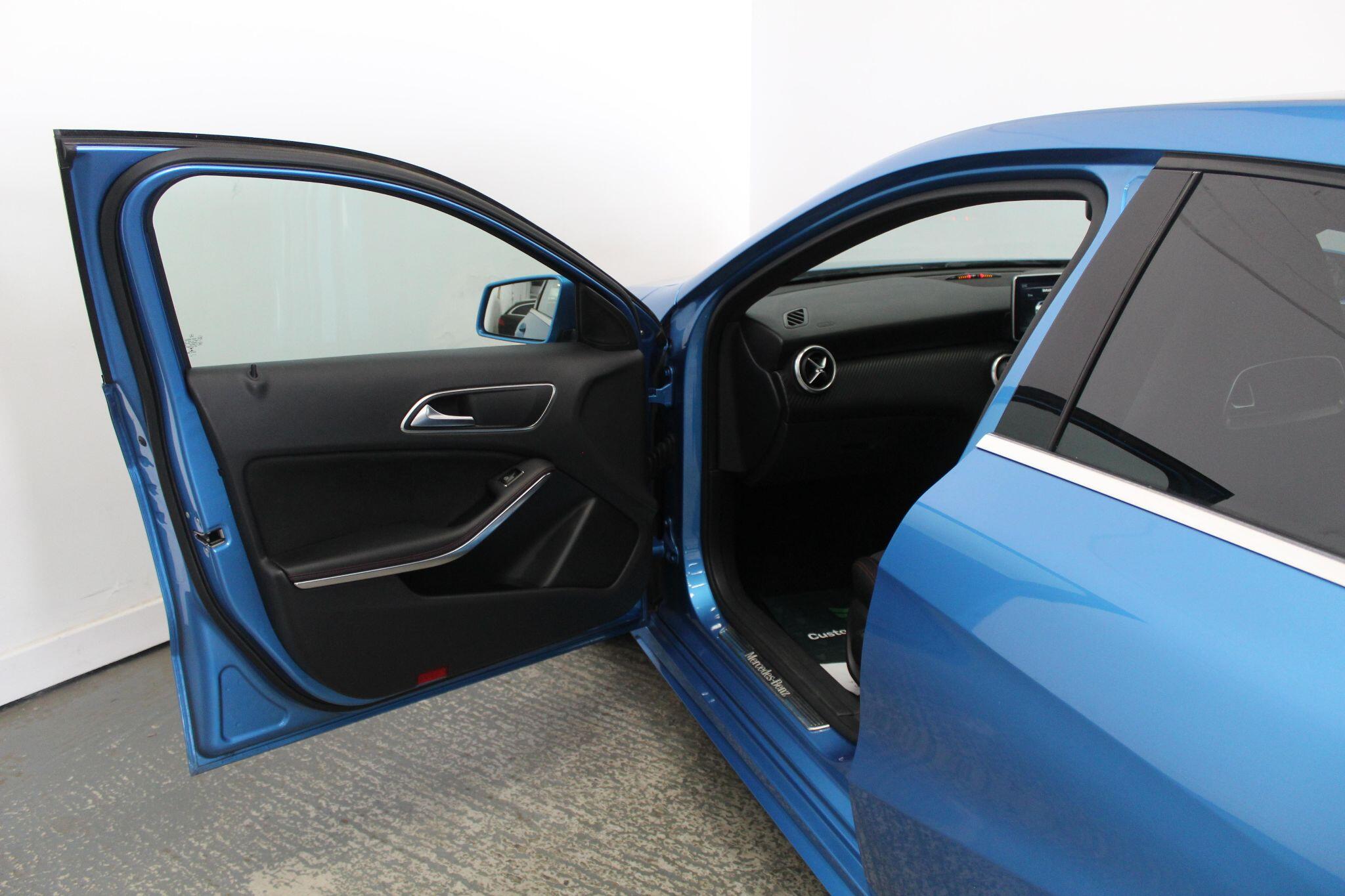Mercedes-Benz A-Class view 26