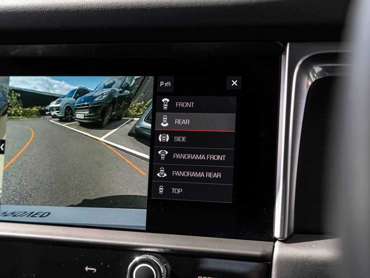 Porsche Macan view 40