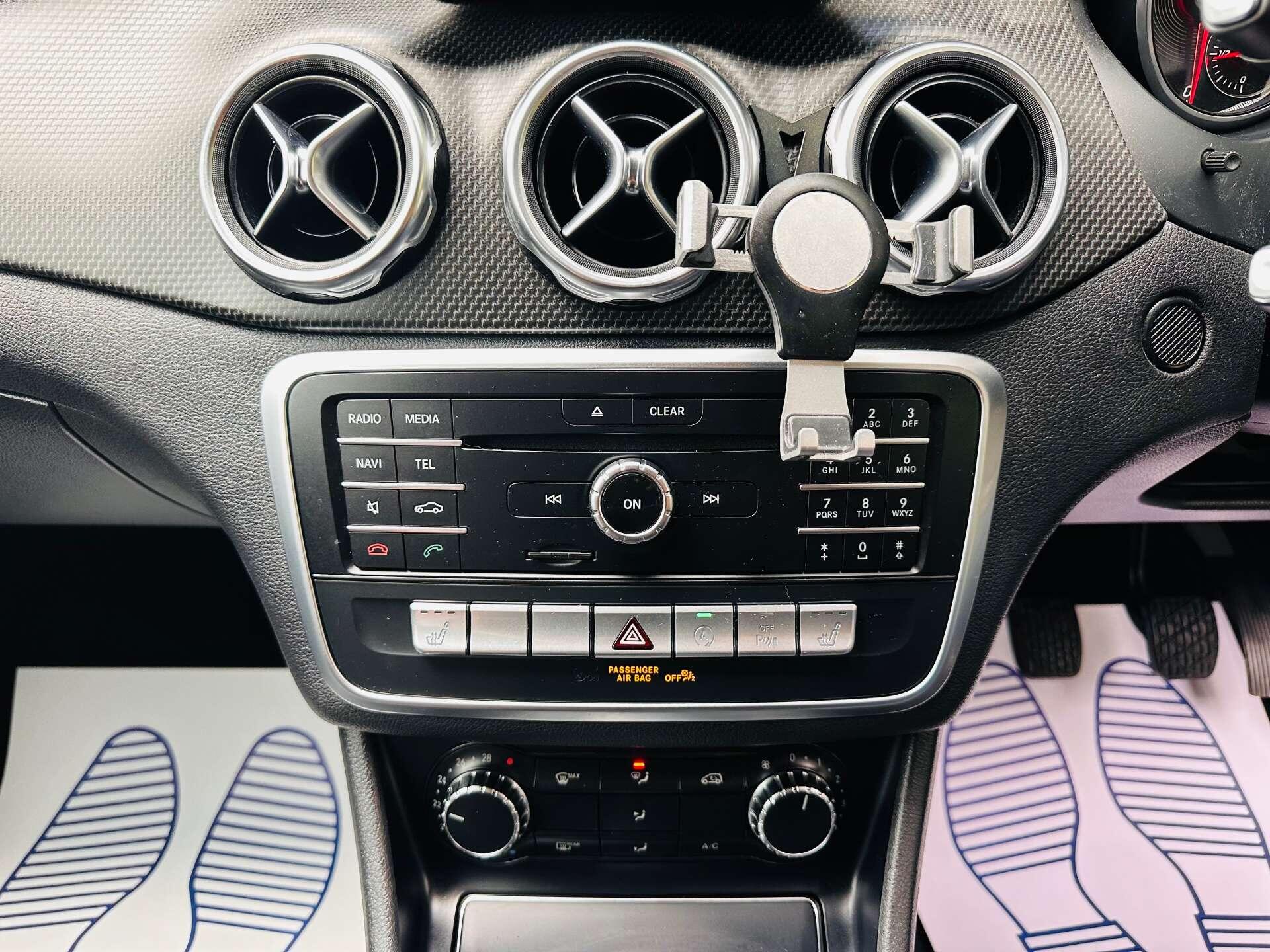 Mercedes-Benz Gla view 13