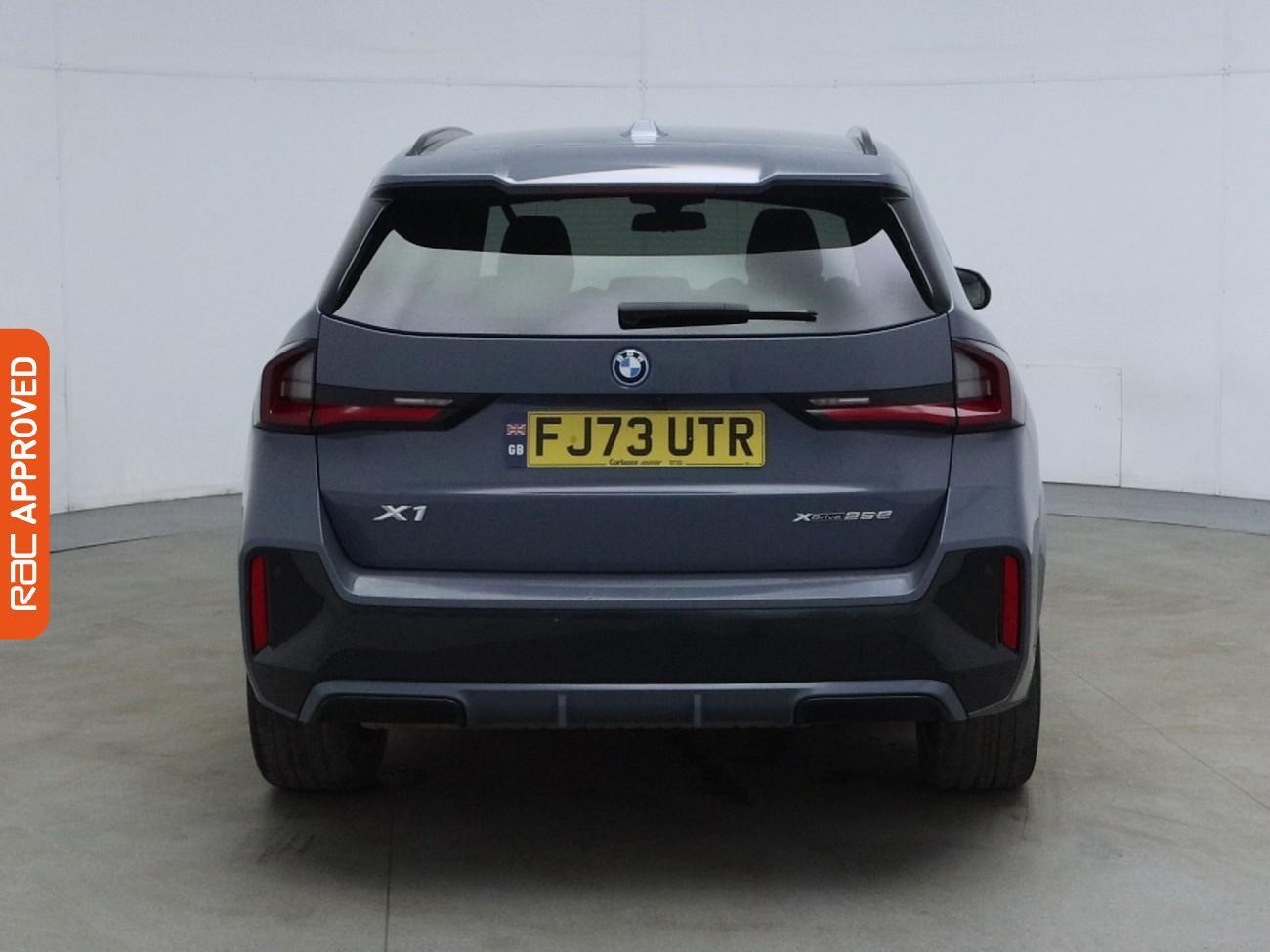 BMW X1 view 8