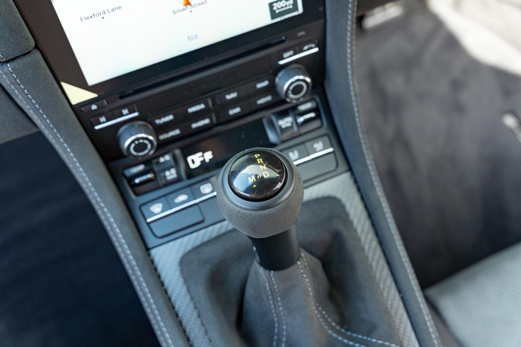 Porsche Cayman view 12