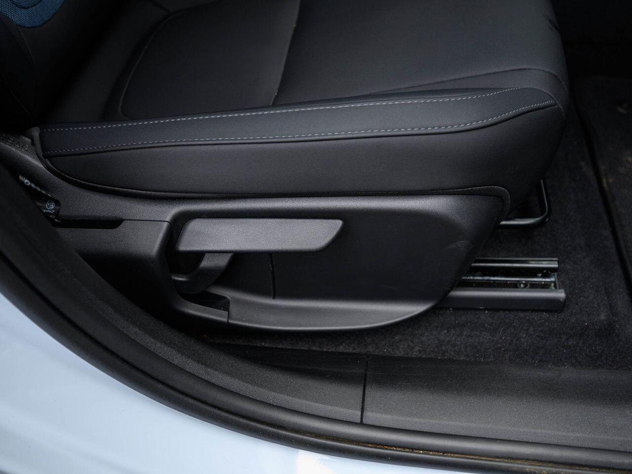 Volvo EX30 view 21