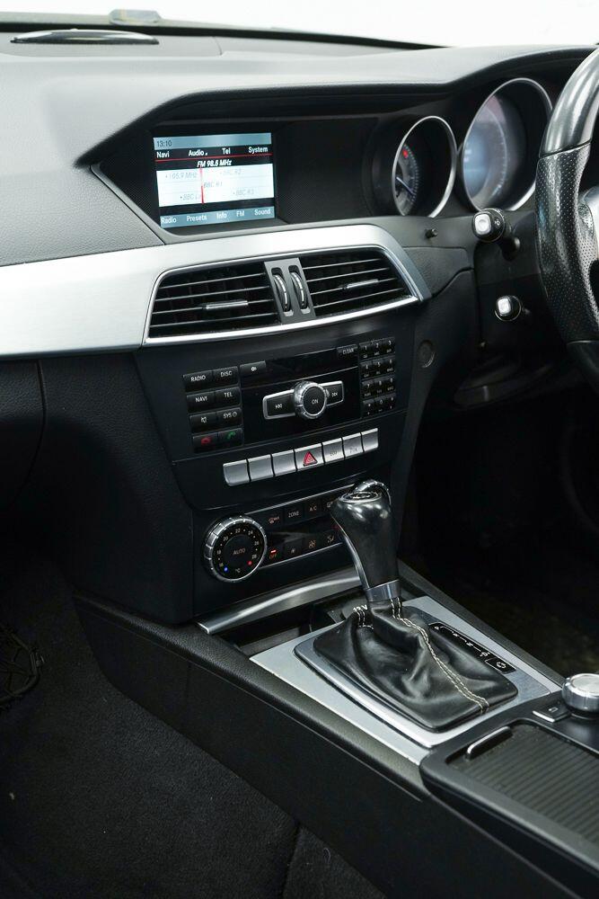 Mercedes-Benz C Class view 20