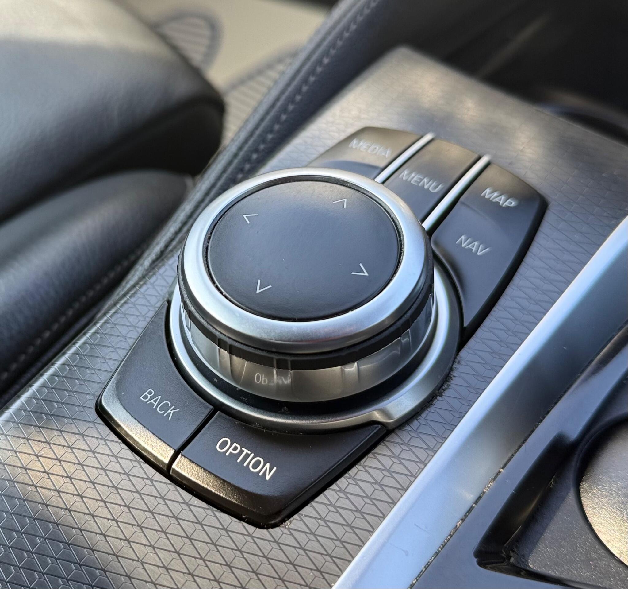 BMW 5 Series view 20