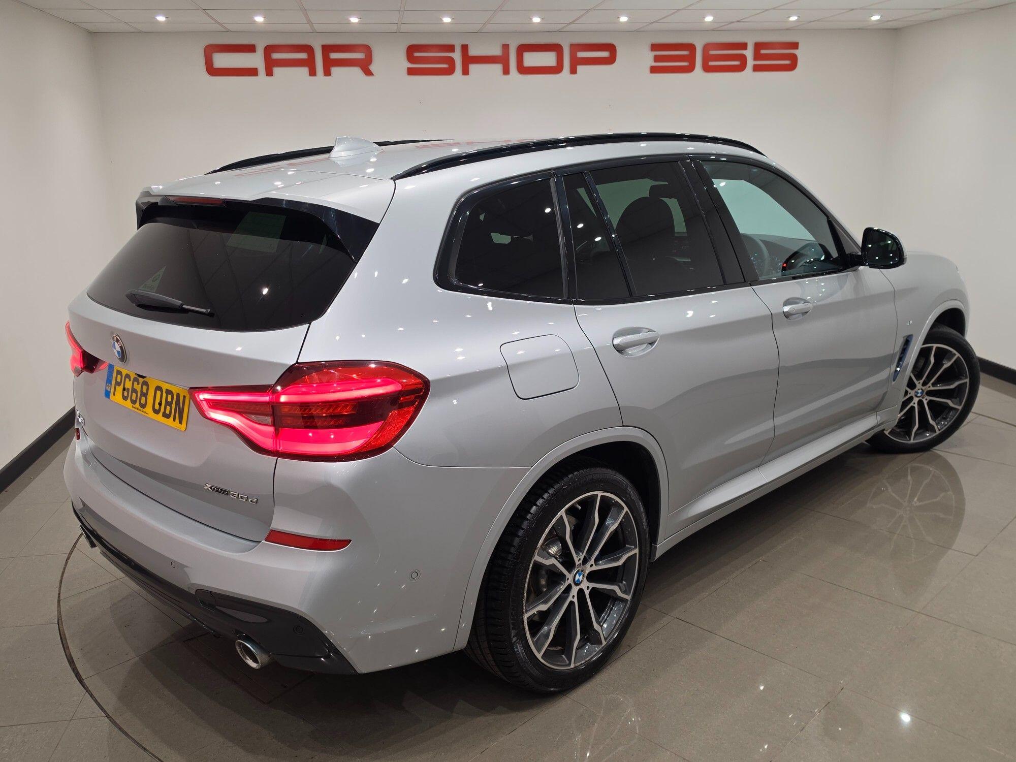 BMW X3 view 8