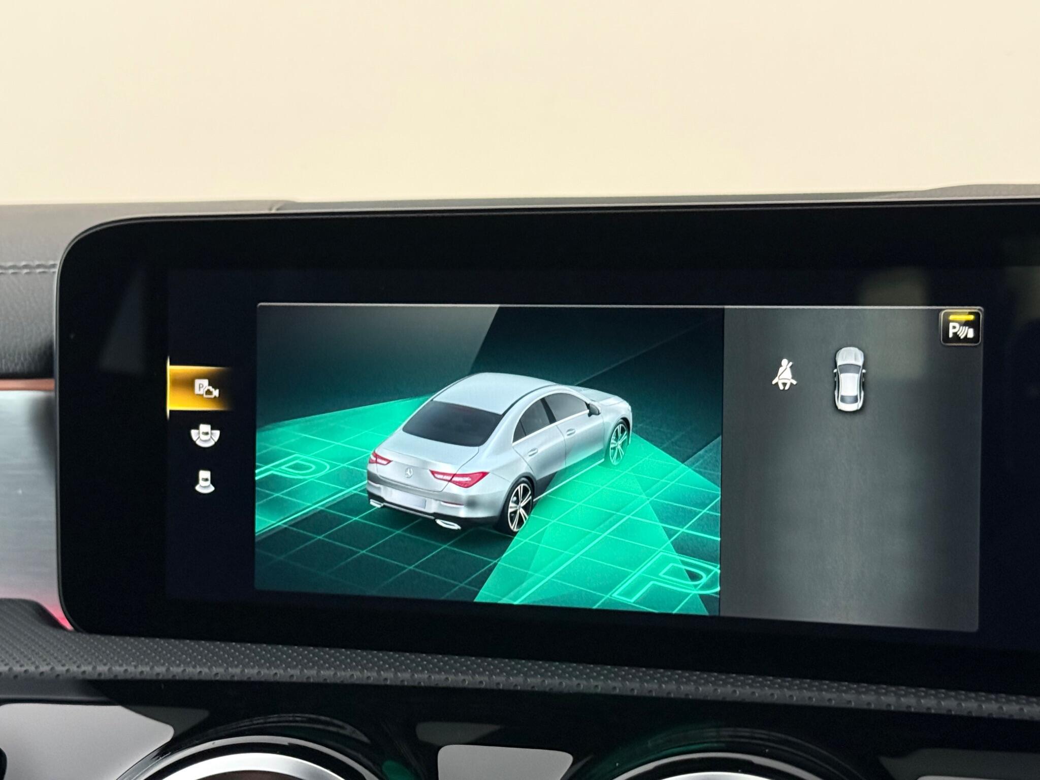 Mercedes-Benz Cla view 25