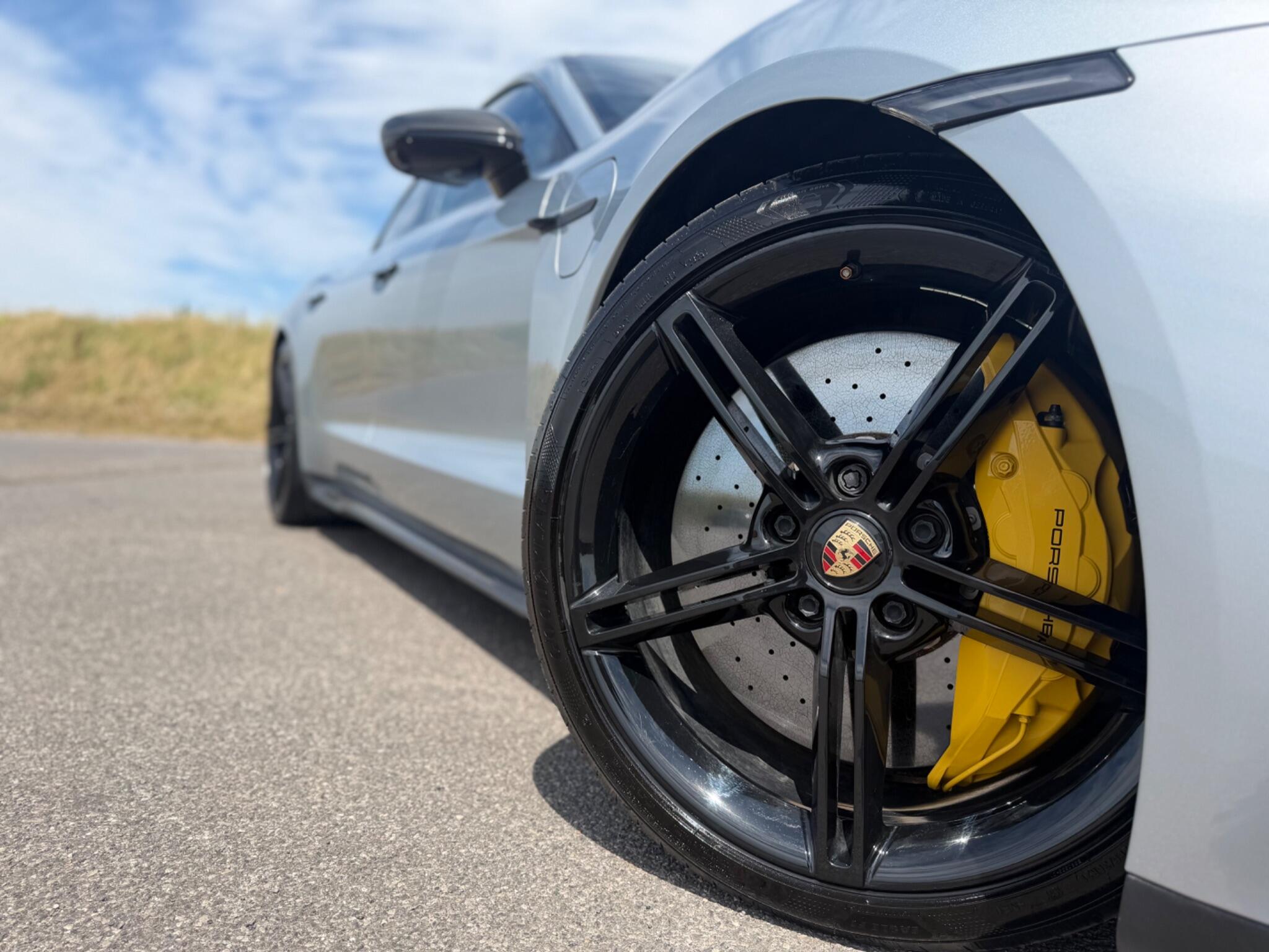 Porsche Taycan view 47