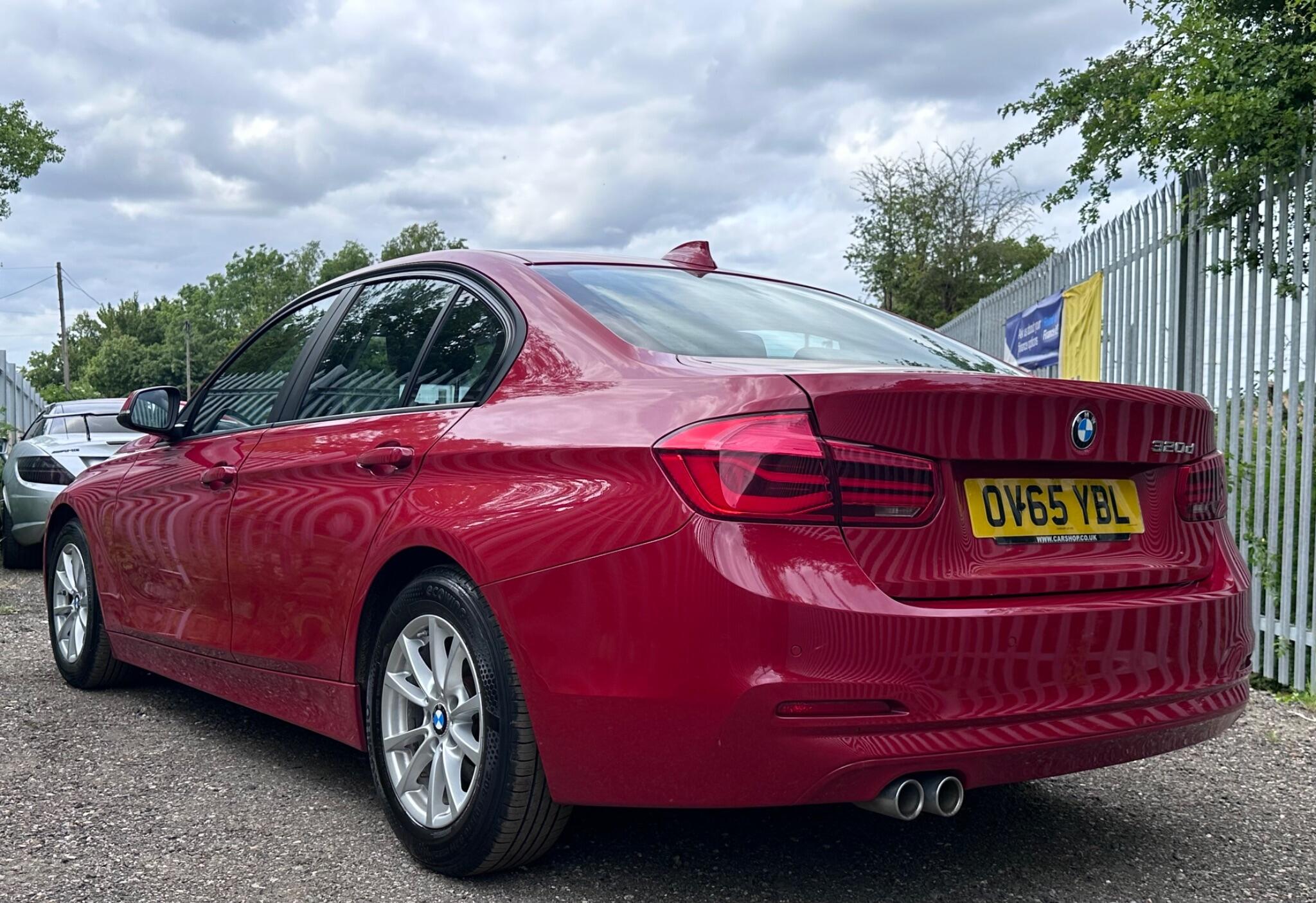 2015 BMW 3 Series image 11