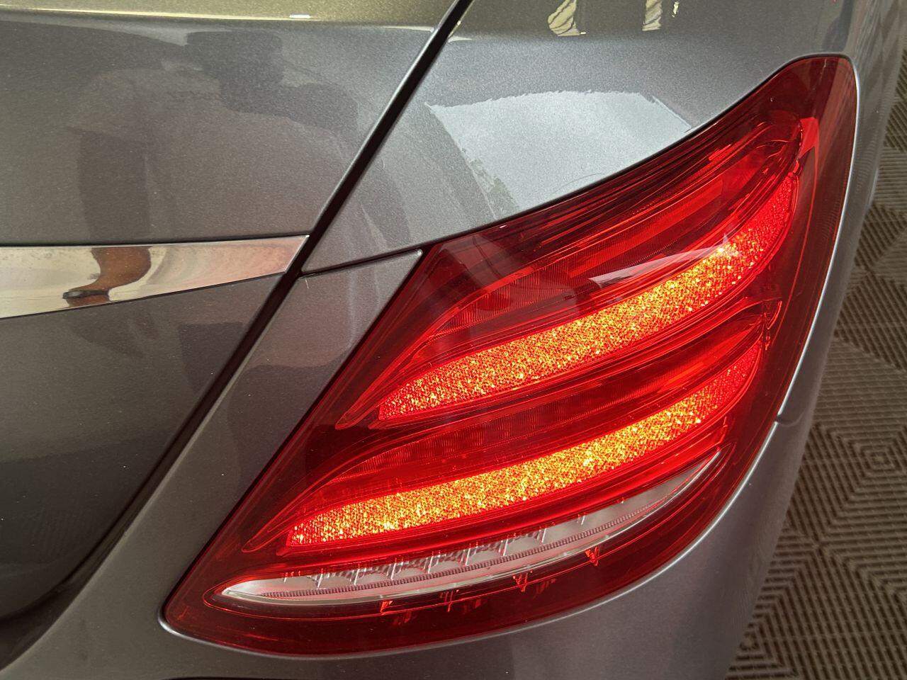 Mercedes-Benz E Class view 25
