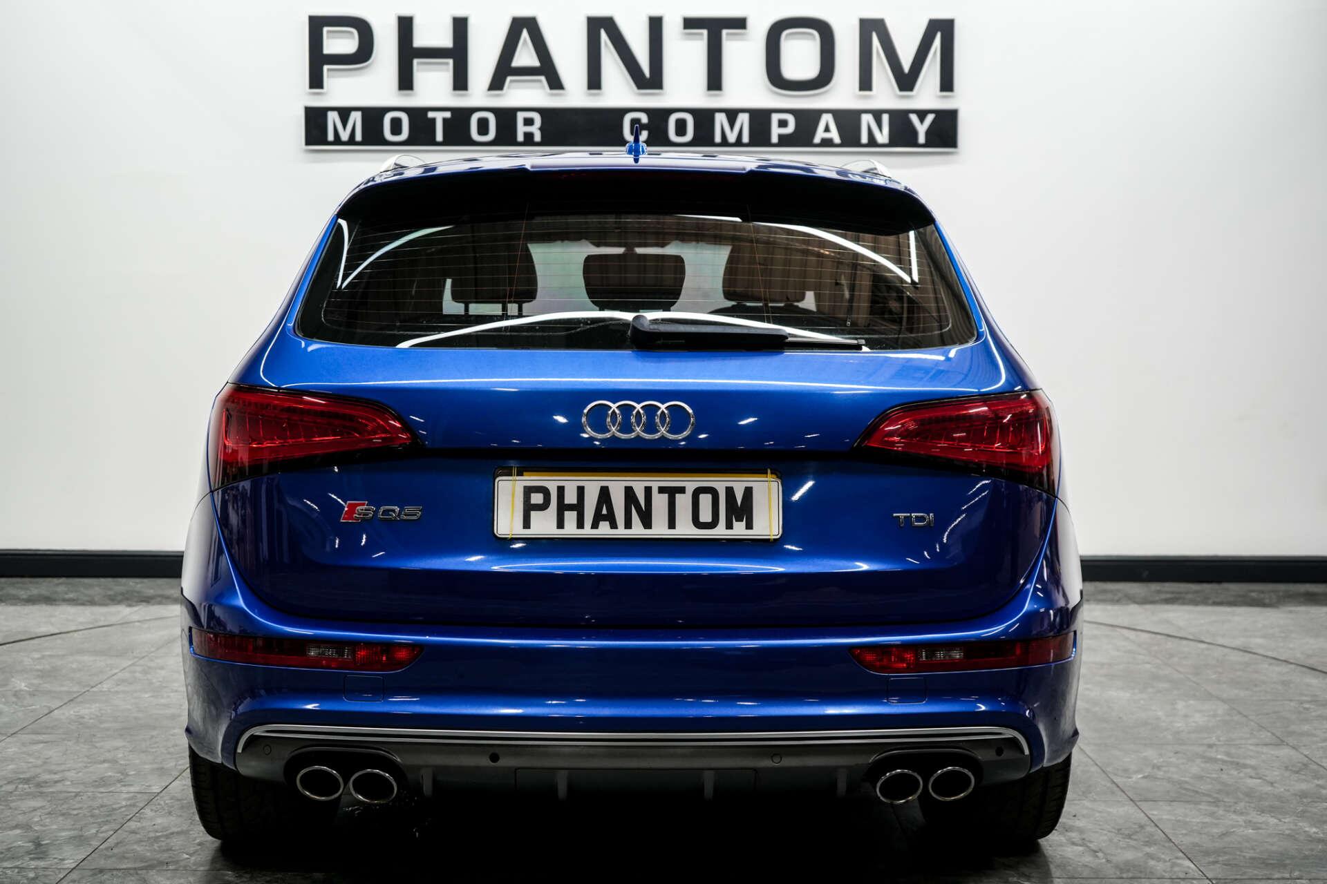 Audi SQ5 view 4