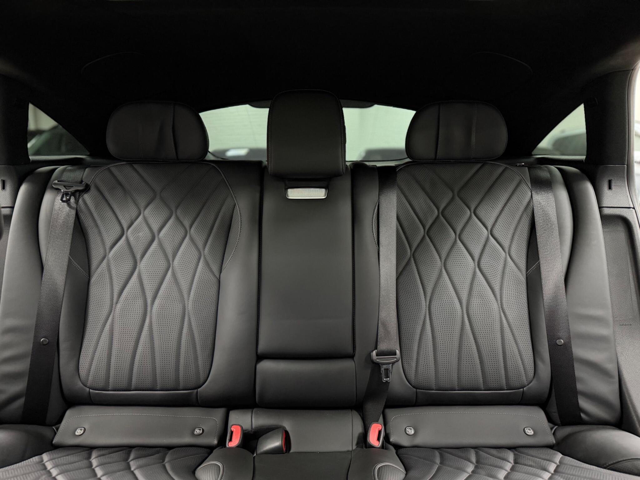 Mercedes-Benz Eqs view 36