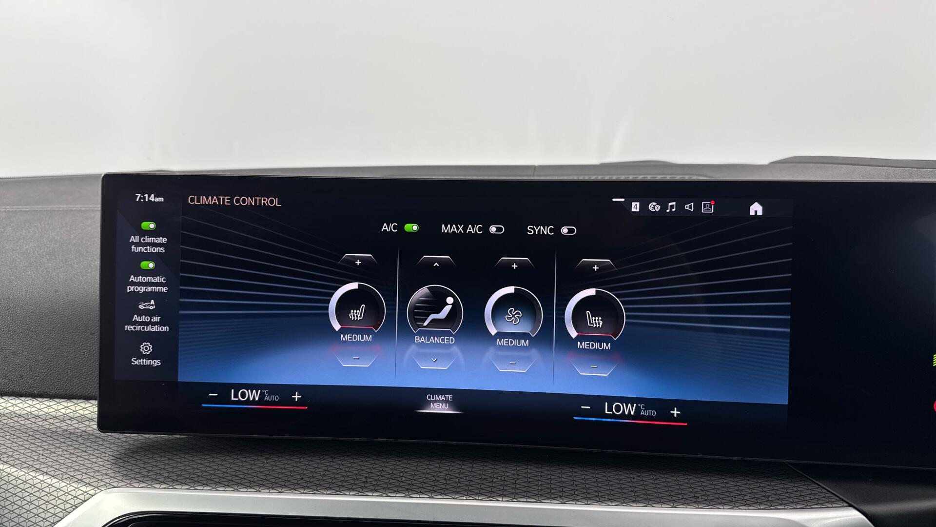 BMW I4 view 32