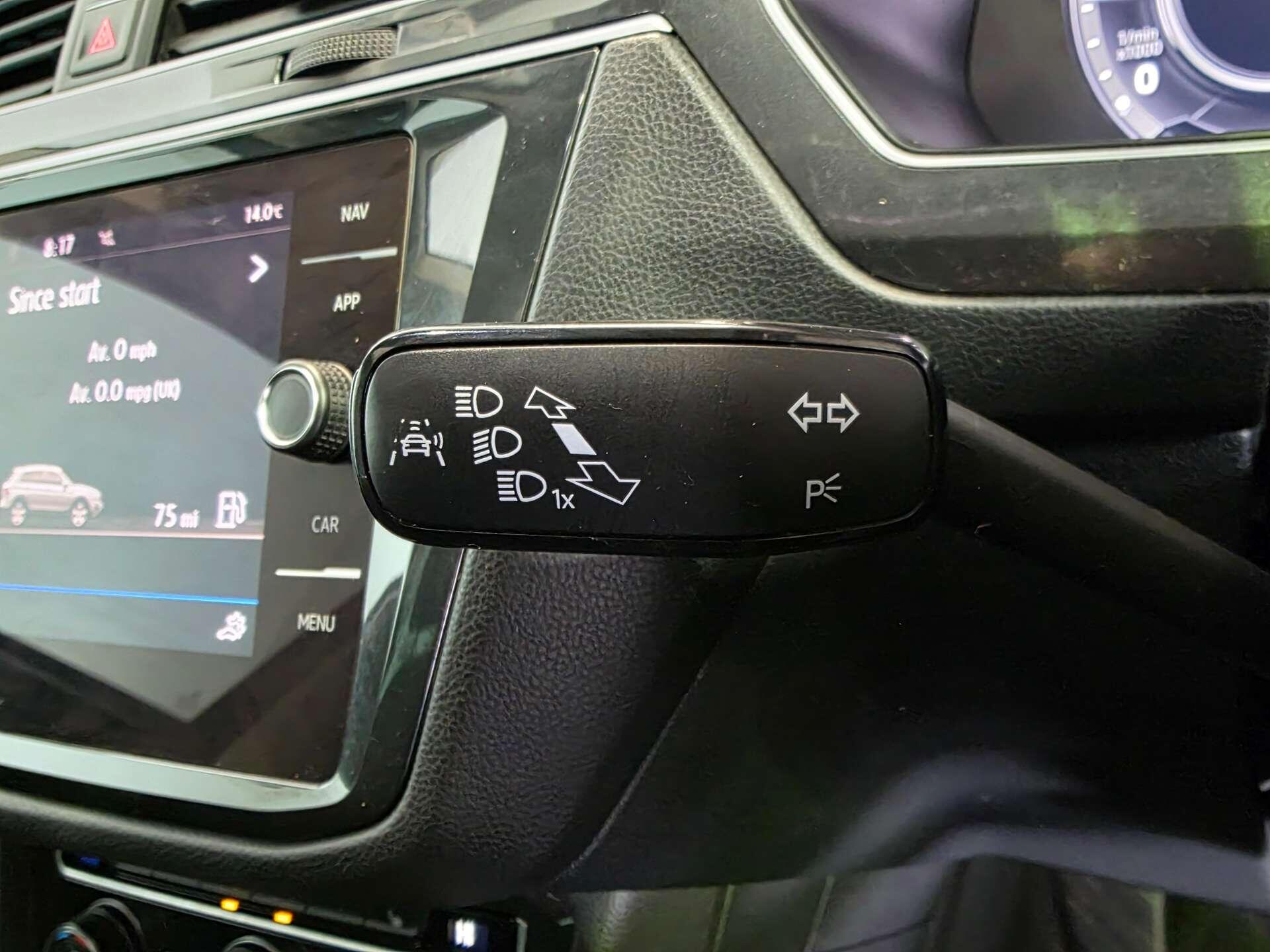 Volkswagen Tiguan view 16