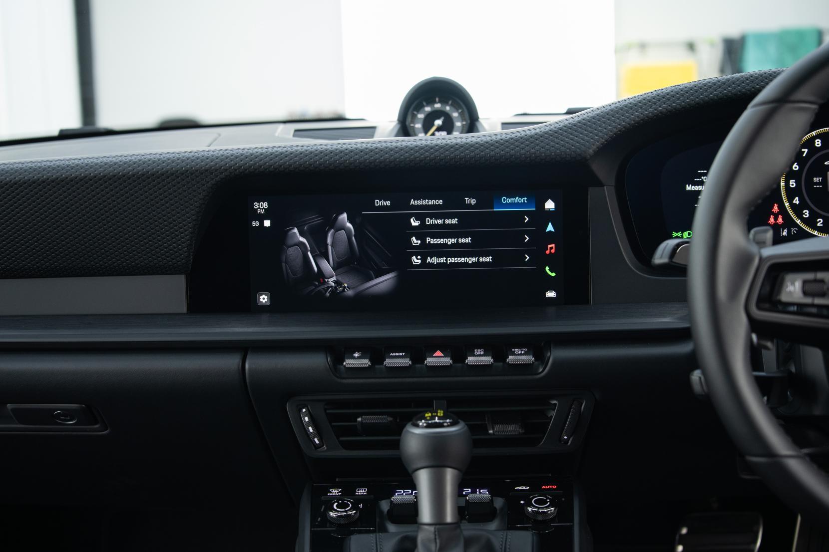 Porsche 911 view 13