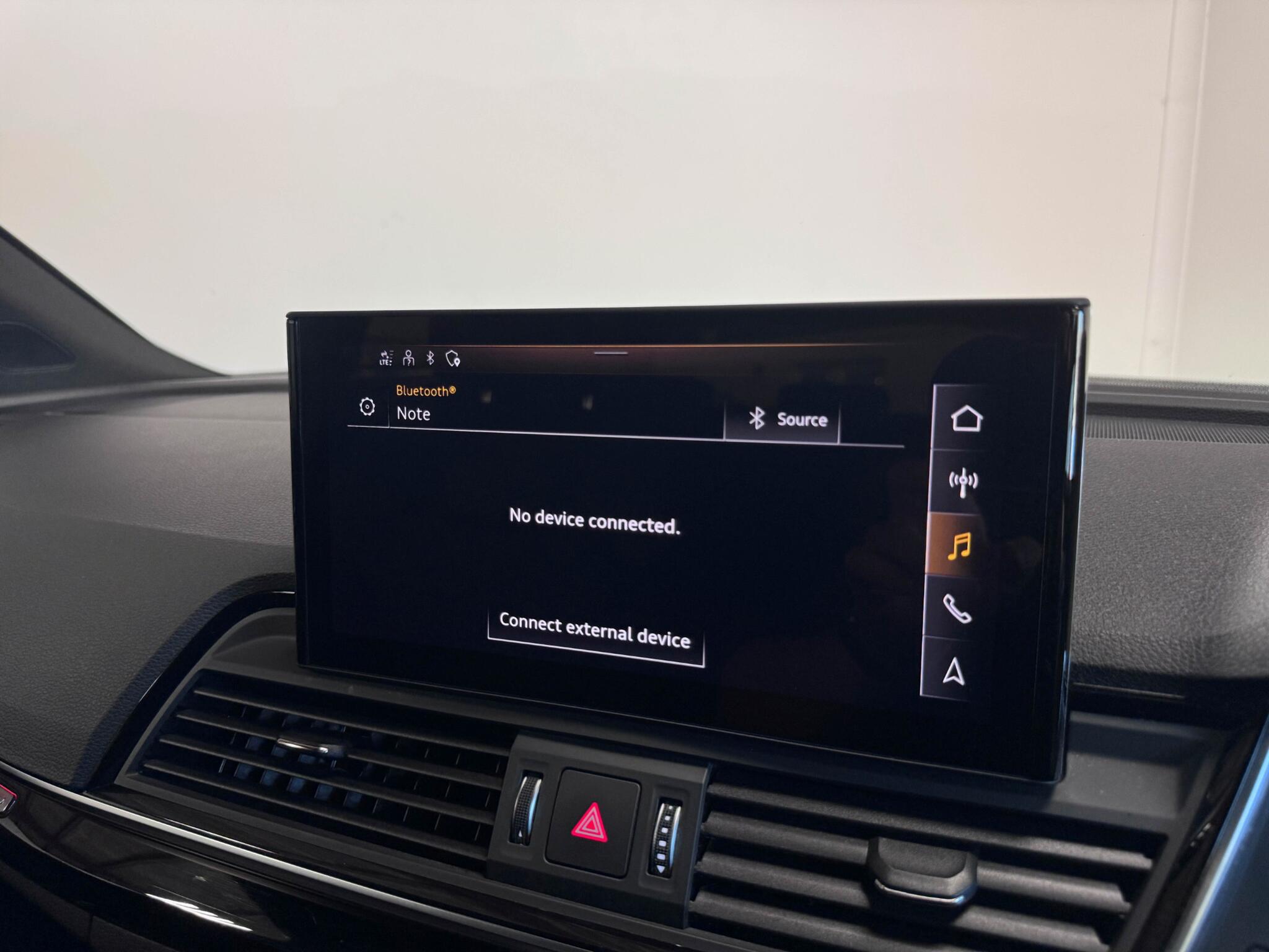 Audi Q5 view 44