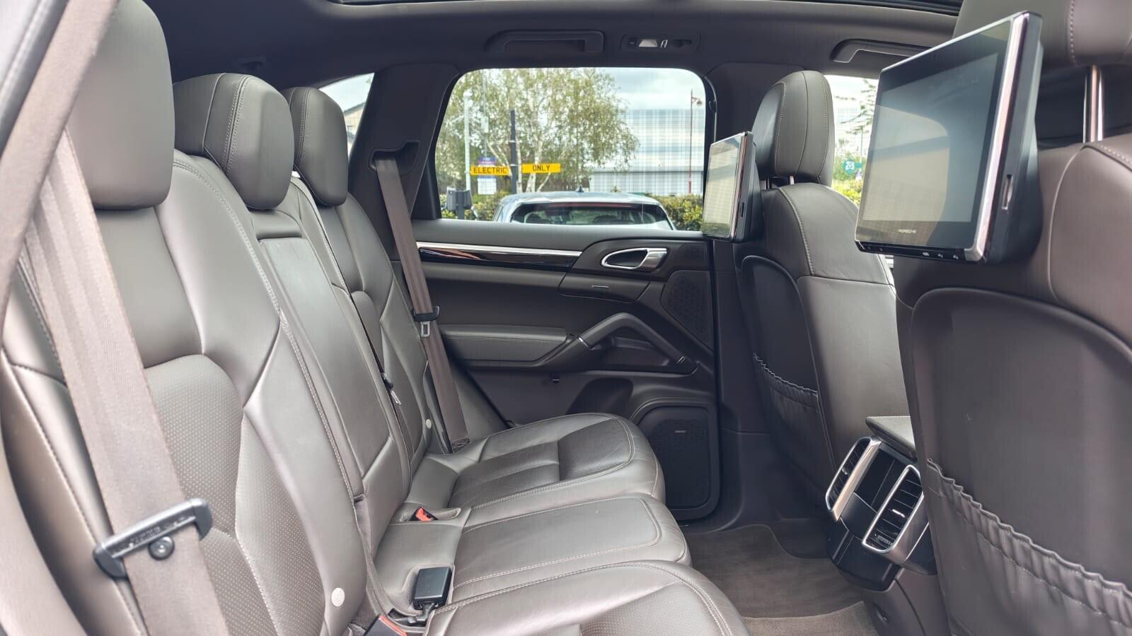 Porsche Cayenne view 28