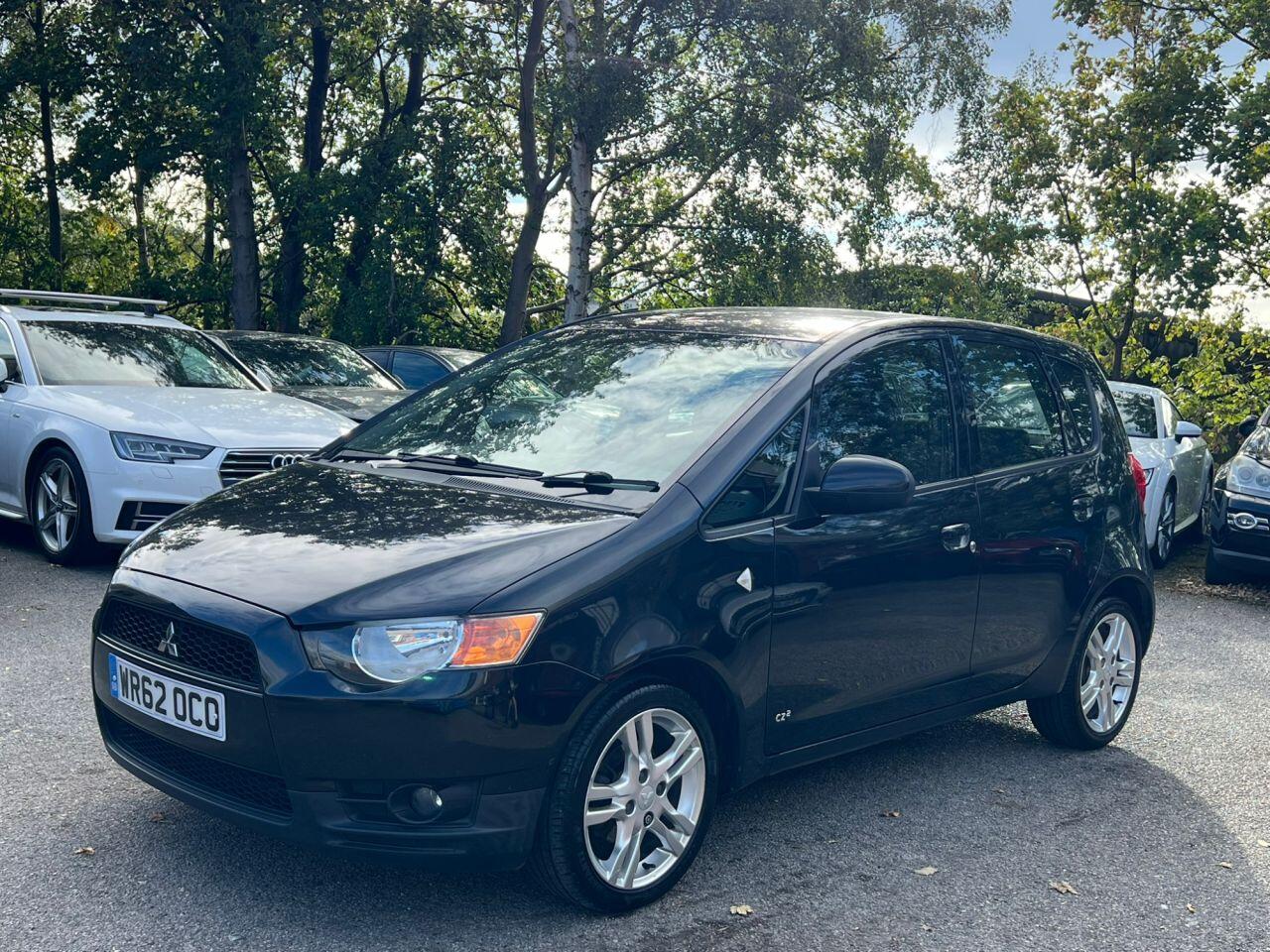 Mitsubishi Colt view 3