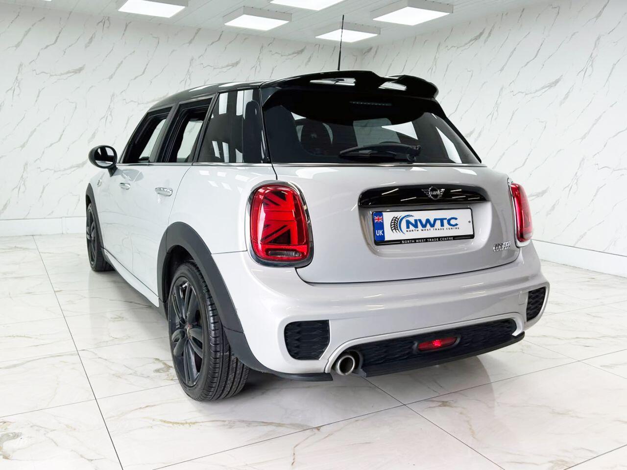 Mini Hatch view 10