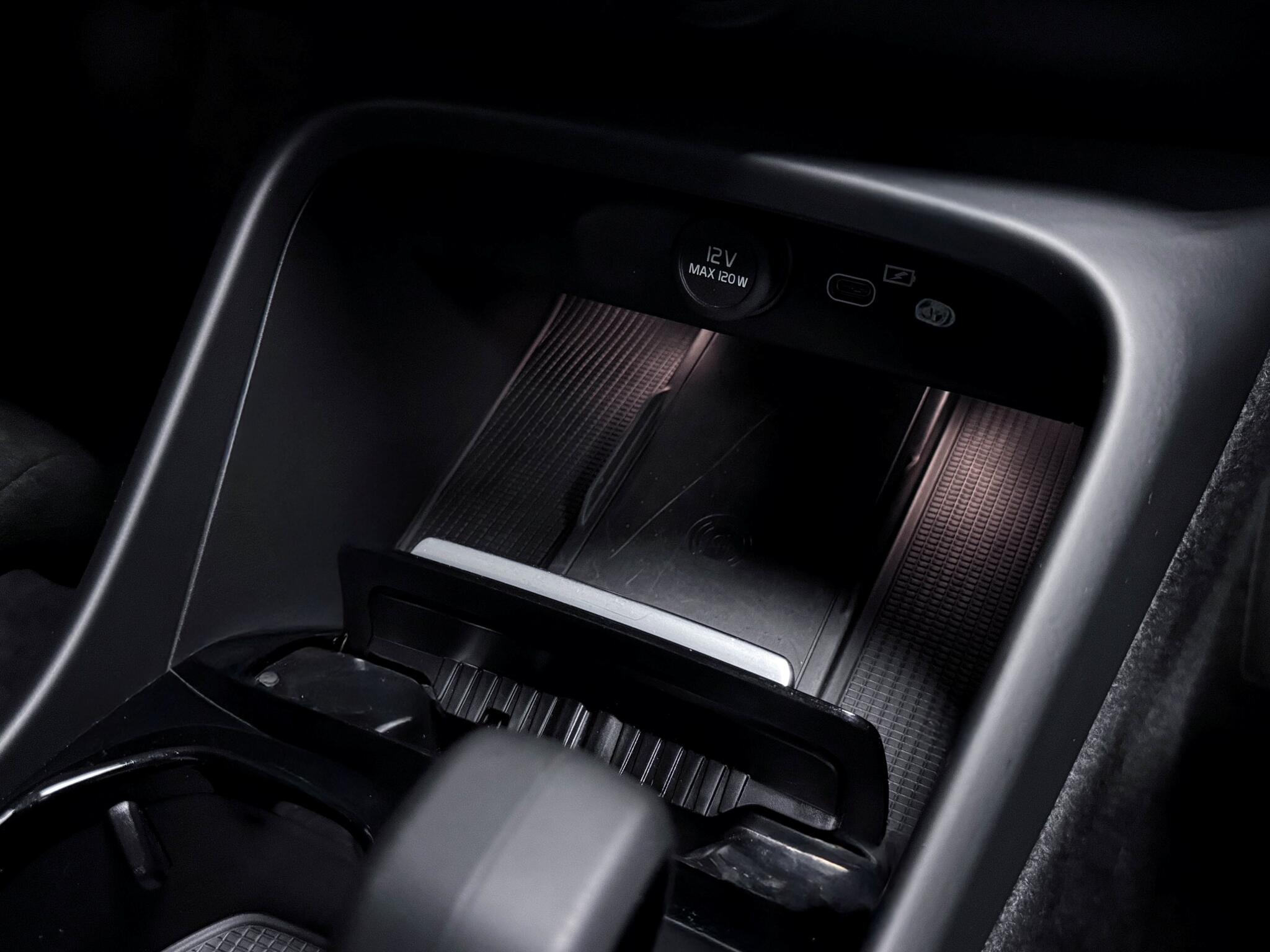 Volvo XC40 view 33