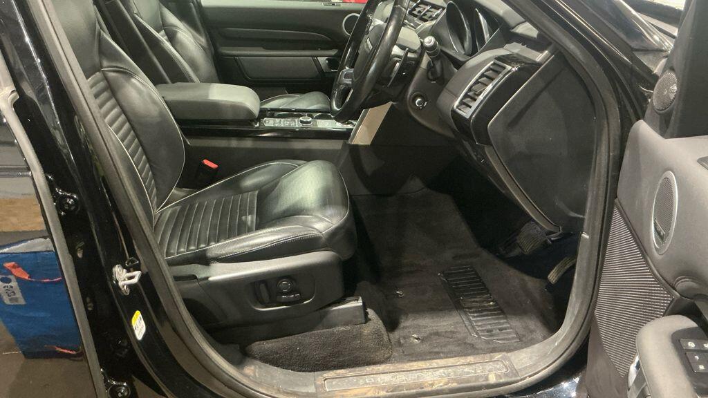 Land Rover Discovery 3 view 8