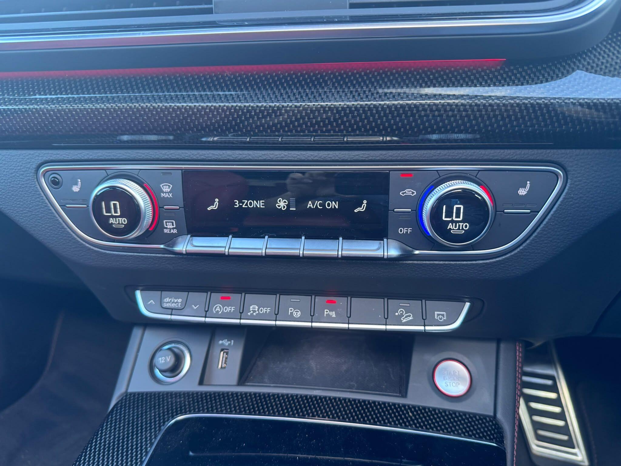 Audi SQ5 view 56
