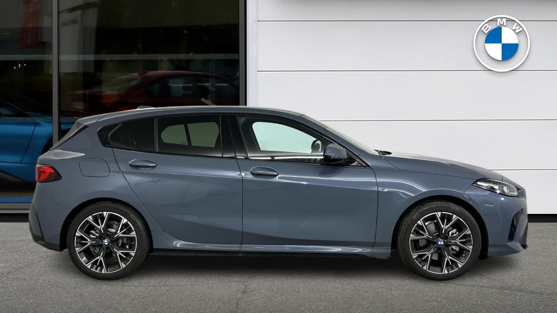 BMW 1 Series view 3
