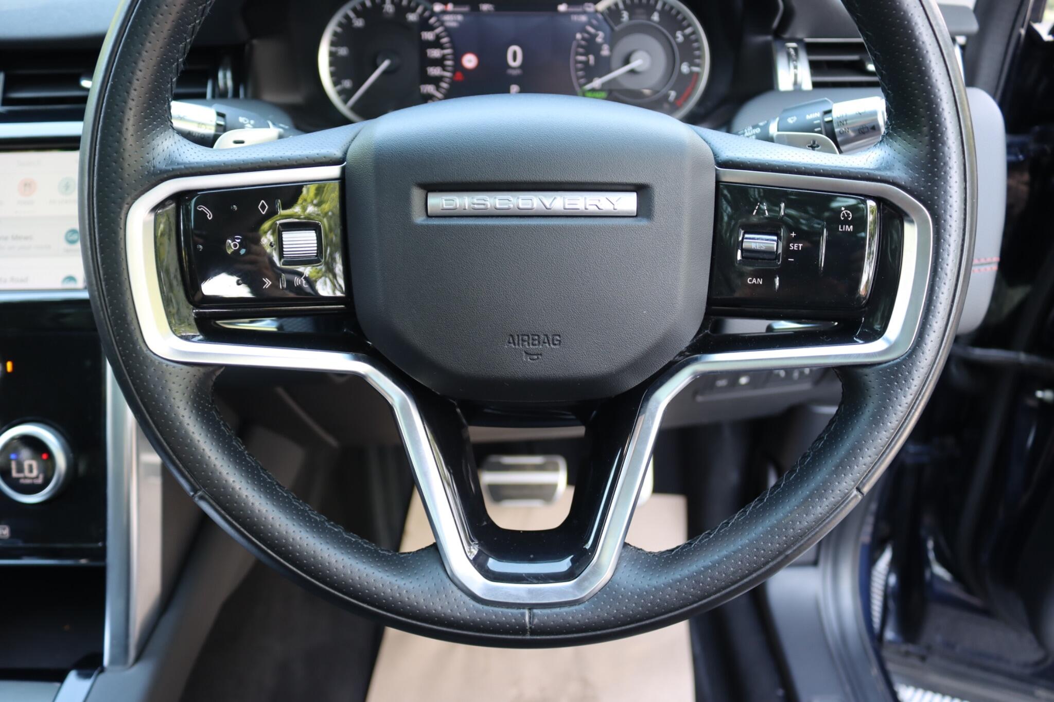 Land Rover Discovery Sport view 35
