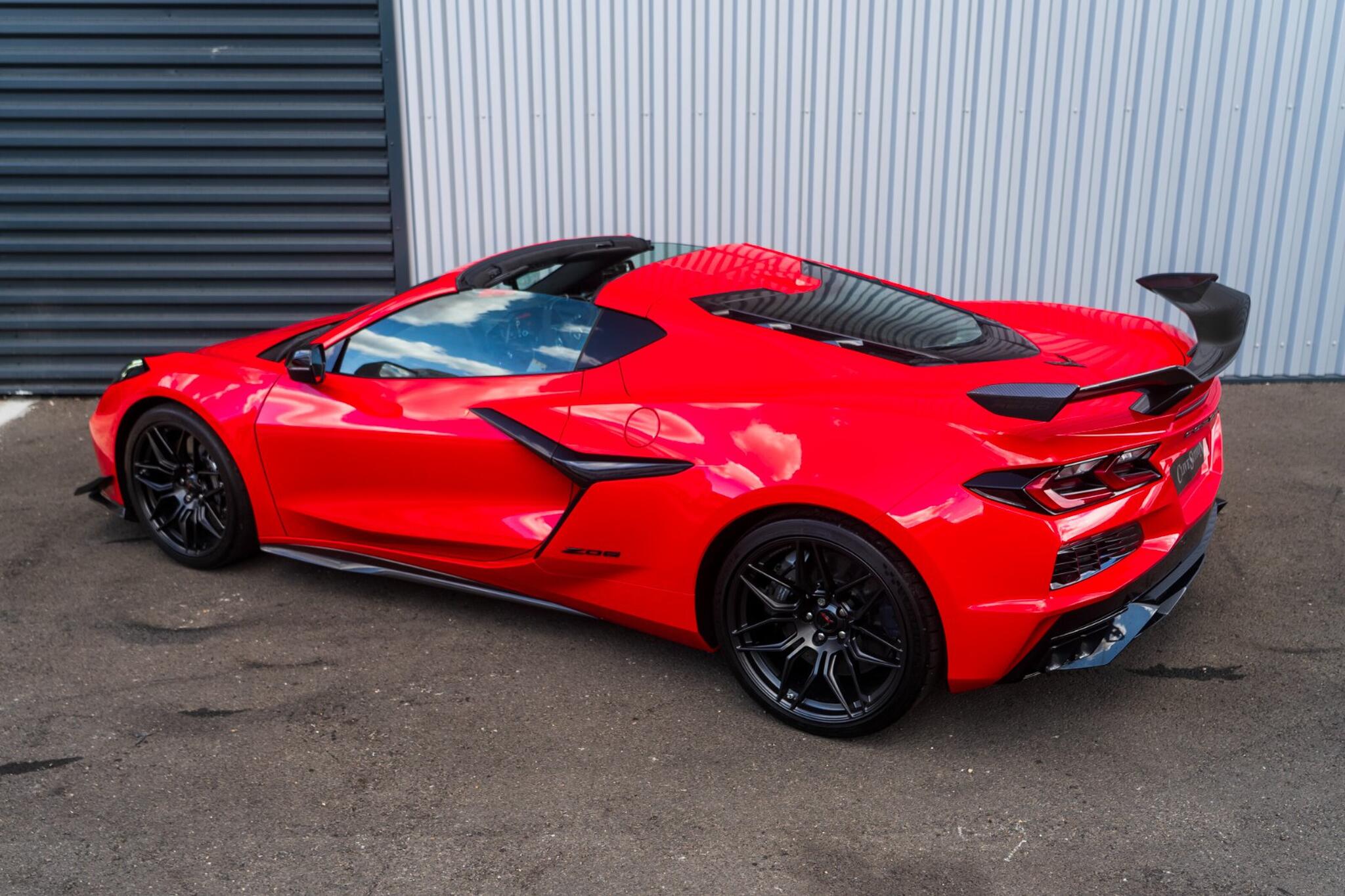 Chevrolet Corvette view 5
