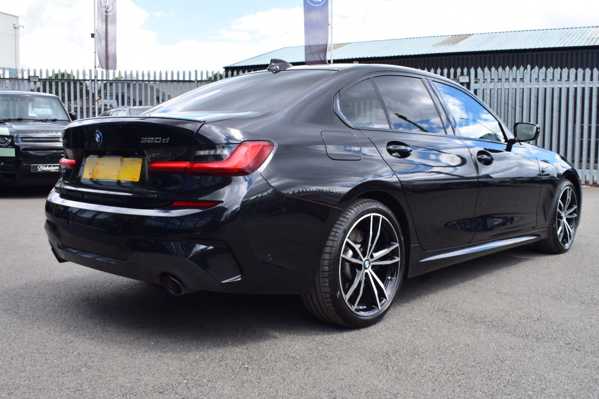 BMW 3 Series view 5