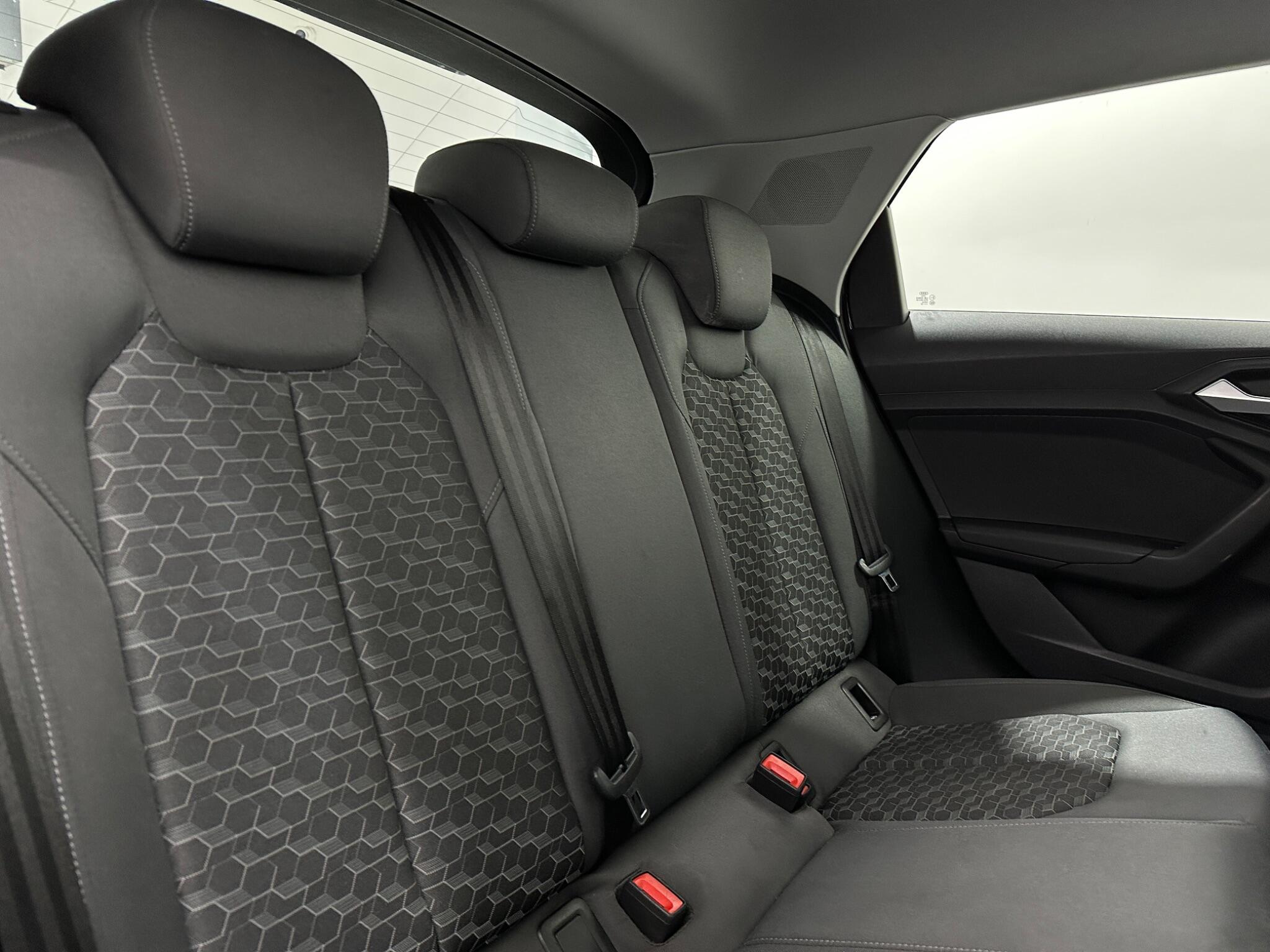Audi A1 view 40