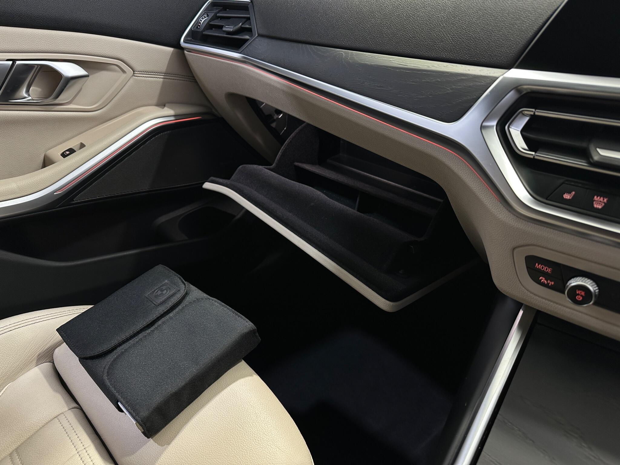 BMW 3 Series view 30