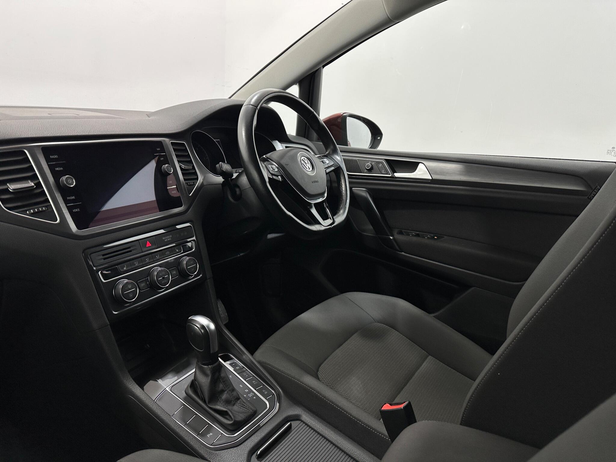 Volkswagen Golf Sportsvan view 31