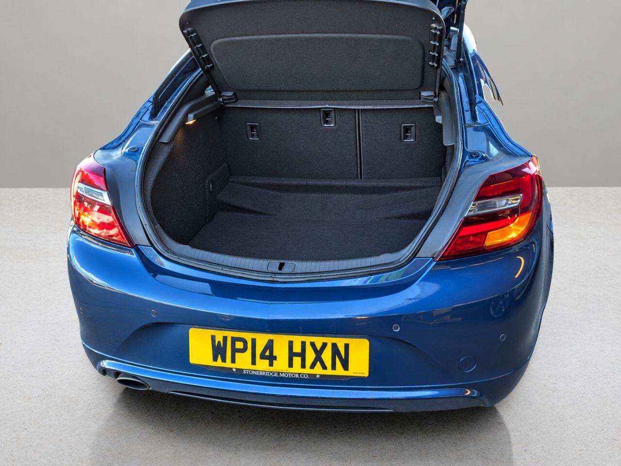Vauxhall Insignia view 5