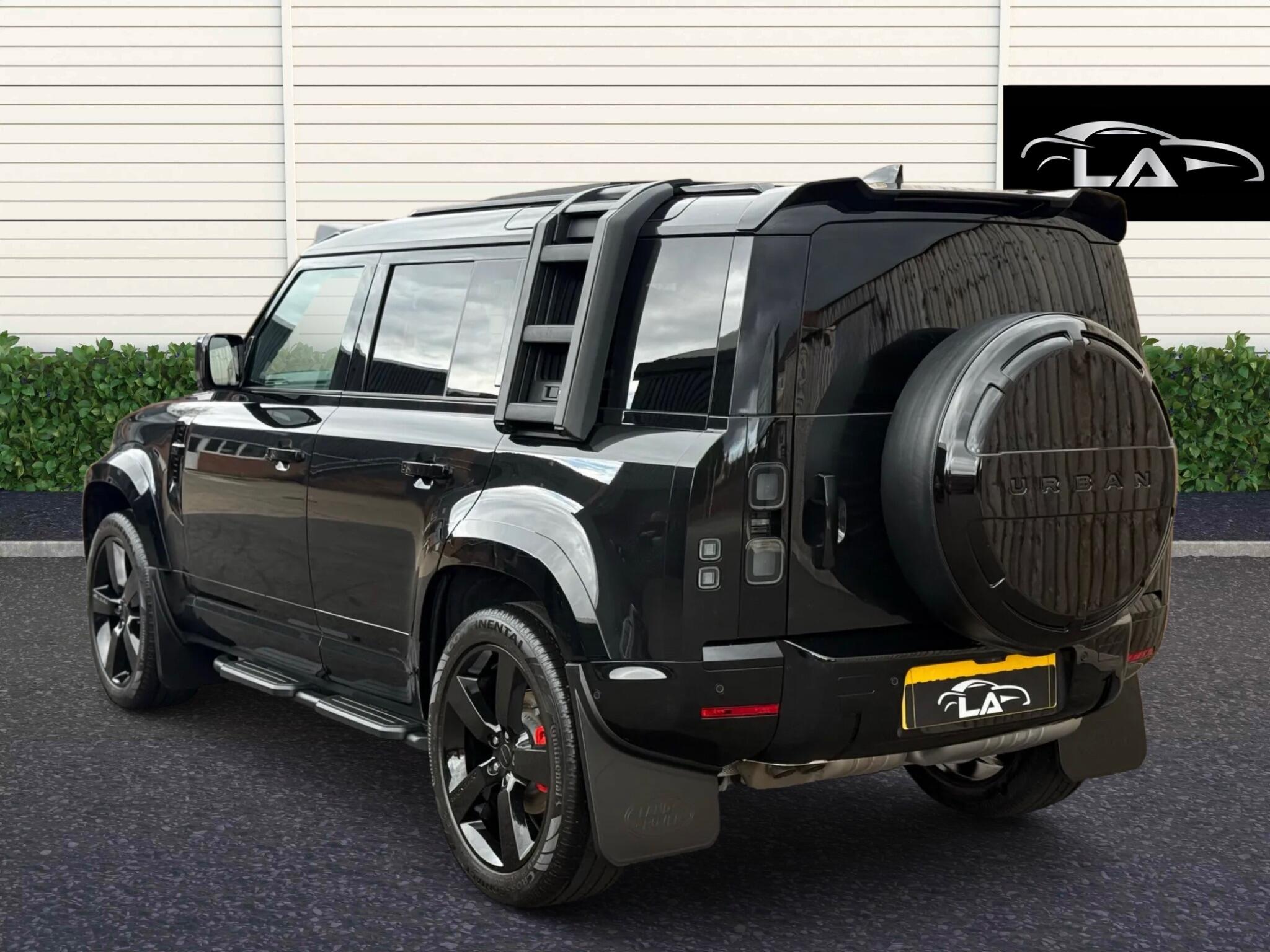 Land Rover Defender view 5