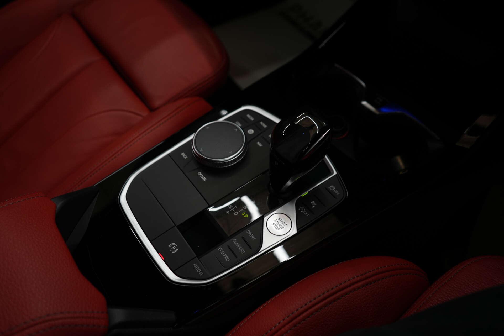 BMW 1 Series view 34